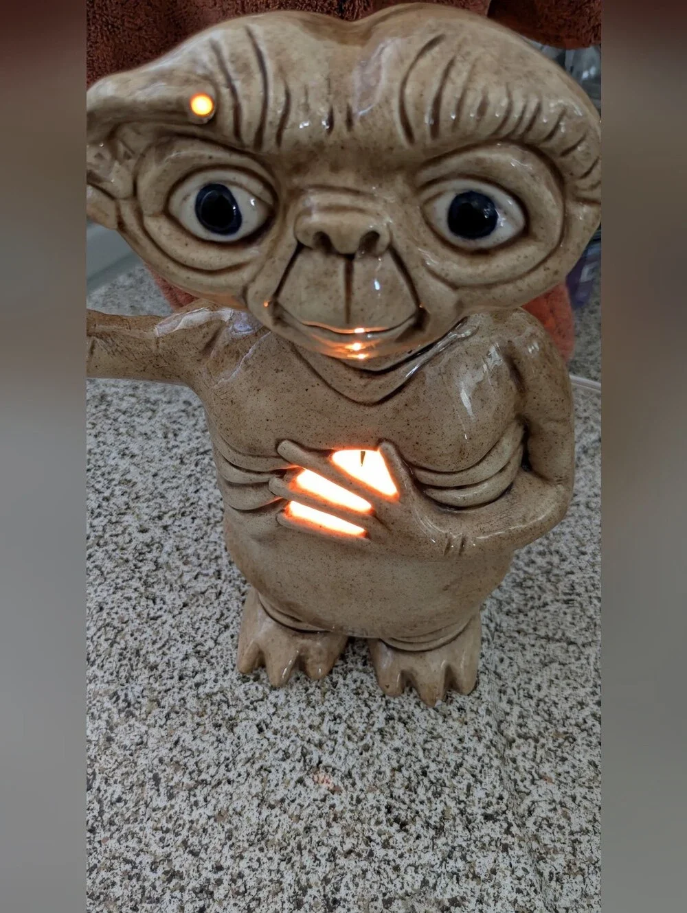 Vintage E.T. Ceramic Luminary Luminary Light-Up Figure – Handmade Pottery 1983